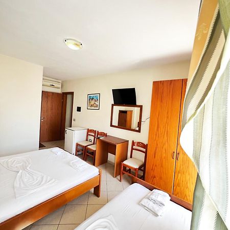 Hotel Veli Саранде Екстериор снимка