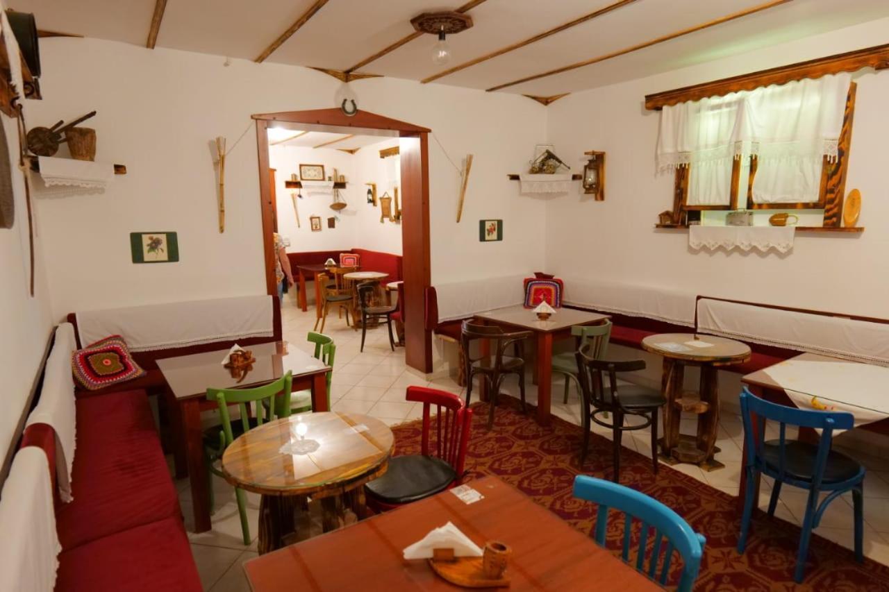 Hotel Veli Саранде Екстериор снимка