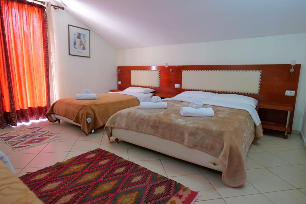 Hotel Veli Саранде Екстериор снимка