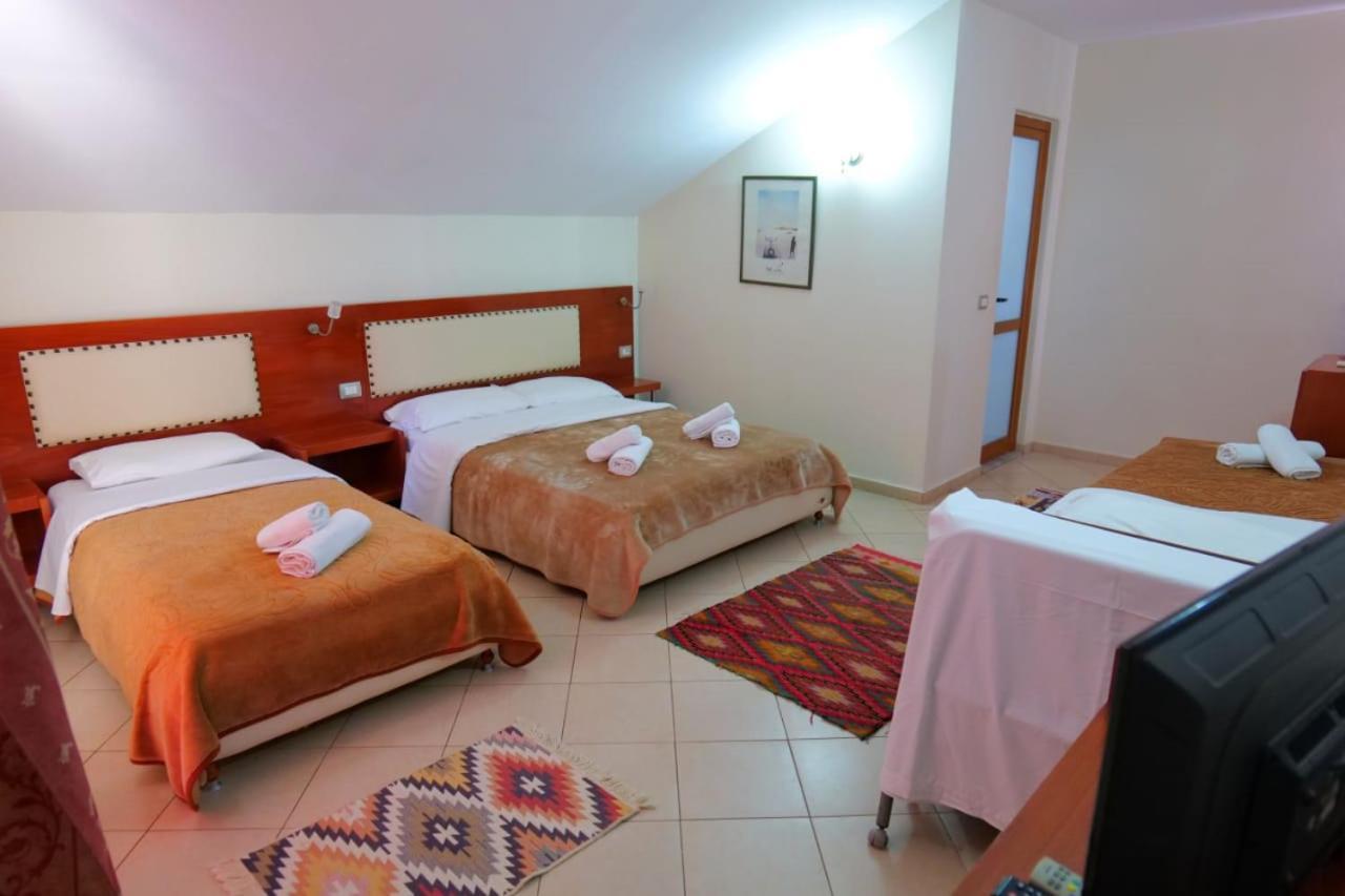Hotel Veli Саранде Екстериор снимка