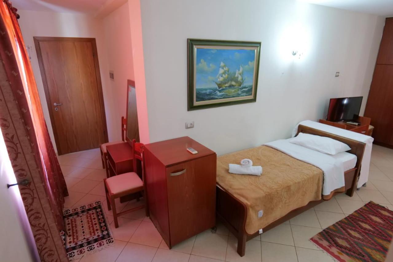 Hotel Veli Саранде Екстериор снимка