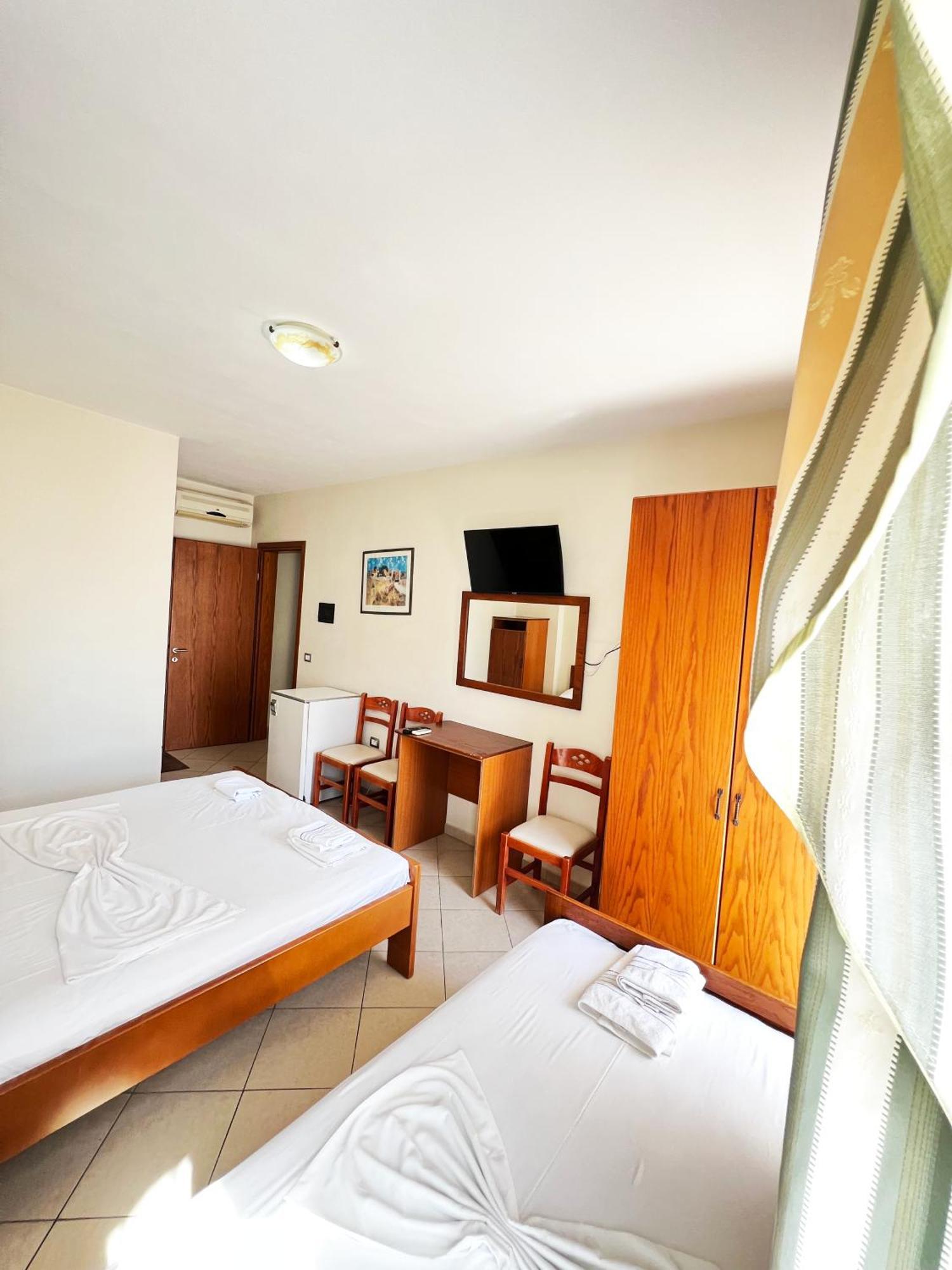 Hotel Veli Саранде Екстериор снимка