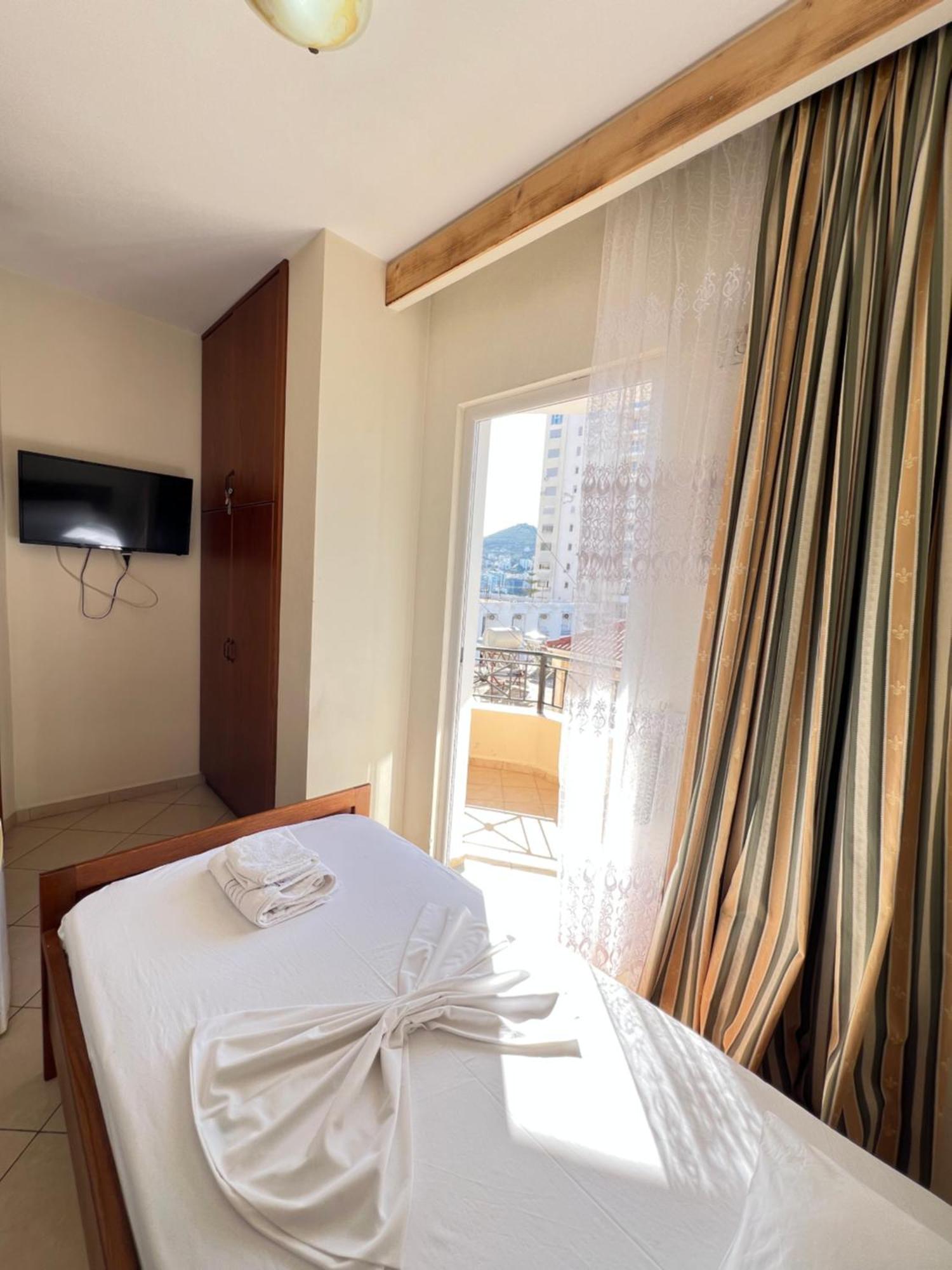Hotel Veli Саранде Екстериор снимка