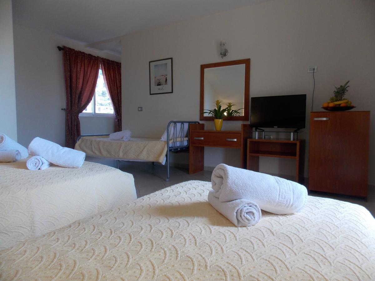 Hotel Veli Саранде Екстериор снимка