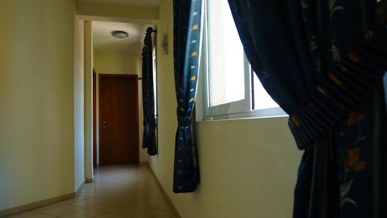 Hotel Veli Саранде Екстериор снимка