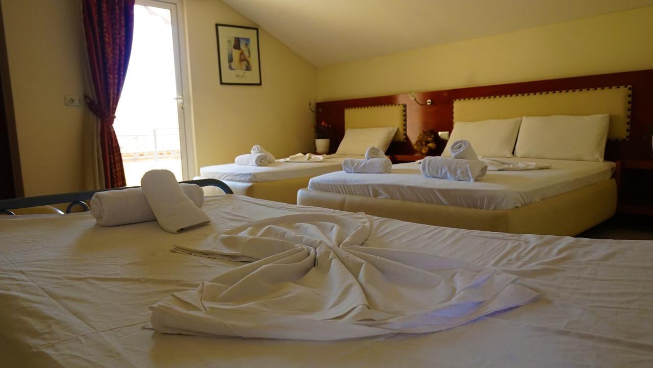 Hotel Veli Саранде Екстериор снимка