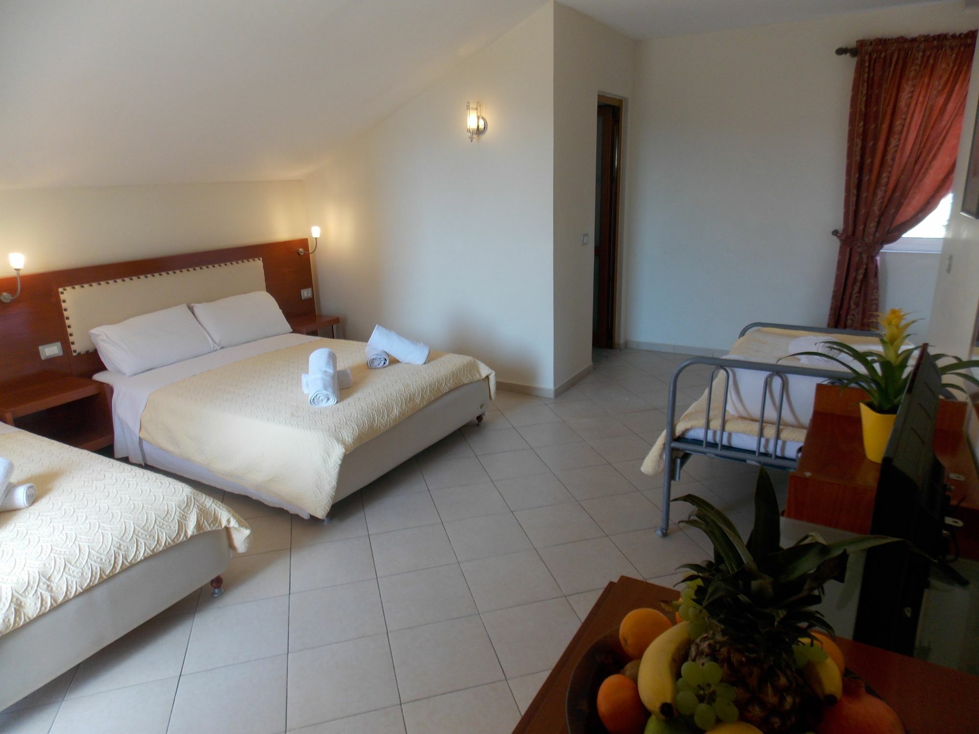 Hotel Veli Саранде Екстериор снимка